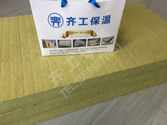 夹芯(中间保温)保温复合节能墙体